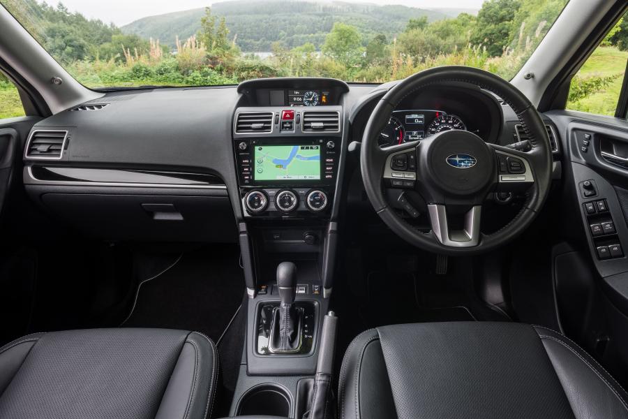 Торпедо Subaru Forester 2.0D XC 2016 года  (UK) (фото 12 из 26)